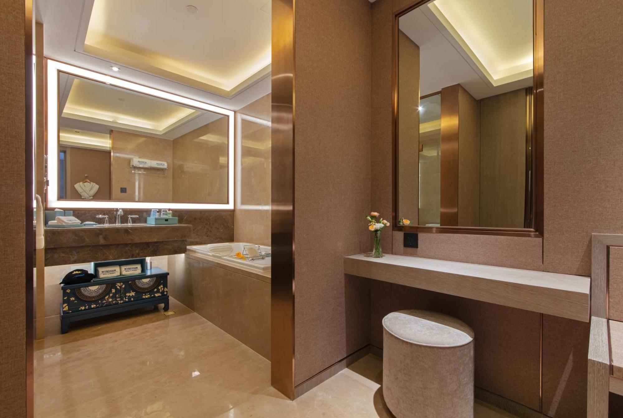 Kunming Huiyue Wyndham Hotel Eksteriør billede